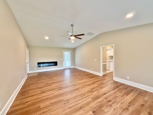 Building Photo - 5305 Castlebrook Dr