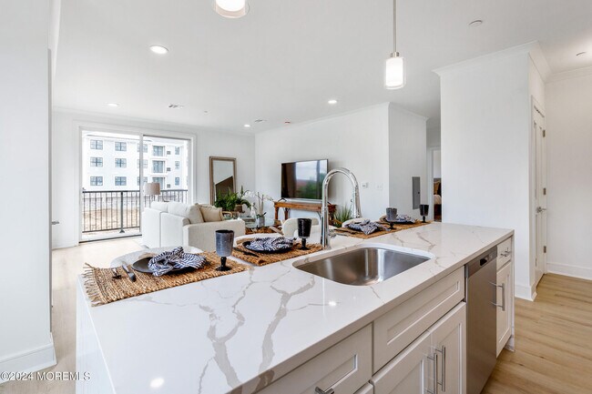 Building Photo - 298 Westwood Ave