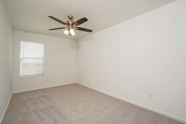 Building Photo - 1616 Hummock Steep