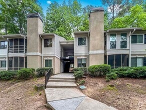 Building Photo - Charming 1 BR/1 BA Condo in Gated Sandy Sp...