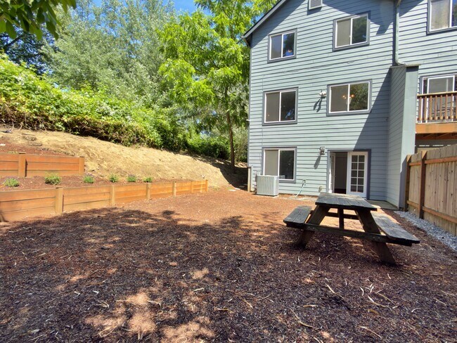 Building Photo - 8807 N Tyndall Ave