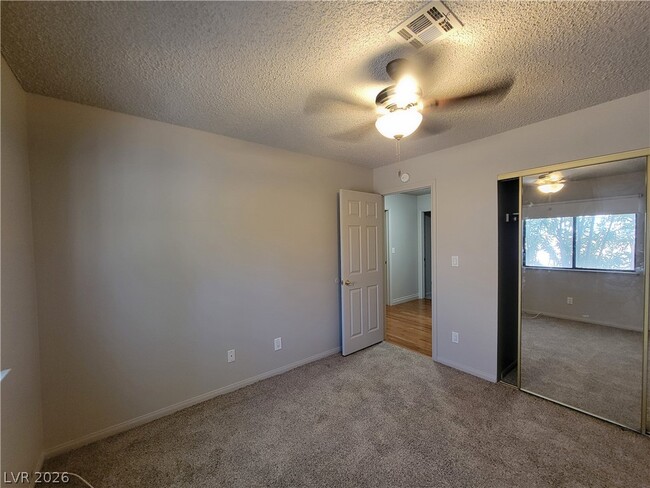 Building Photo - 3319 Palmdesert Way