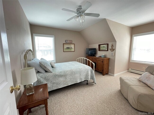 Building Photo - 59 Peconic Ave