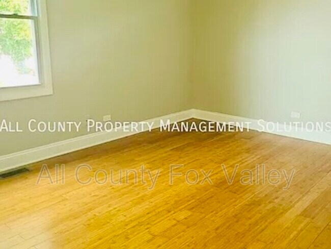 Building Photo - 235 Winfield Ct