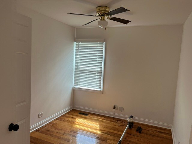 Building Photo - 1811 Jamestown Cir