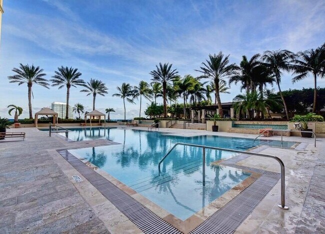 Building Photo - 550 Okeechobee Blvd