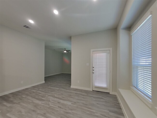 Building Photo - 22737 Terrazzo Dr