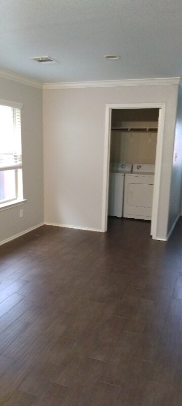 Building Photo - 176 Housefinch Loop