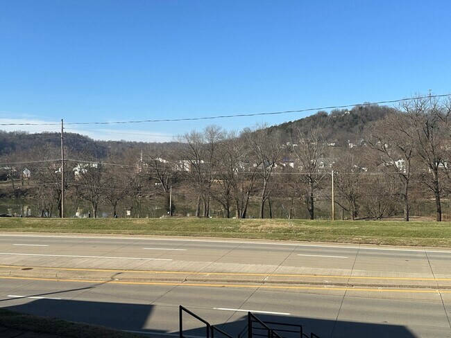 Building Photo - 705 Wilkinson Blvd