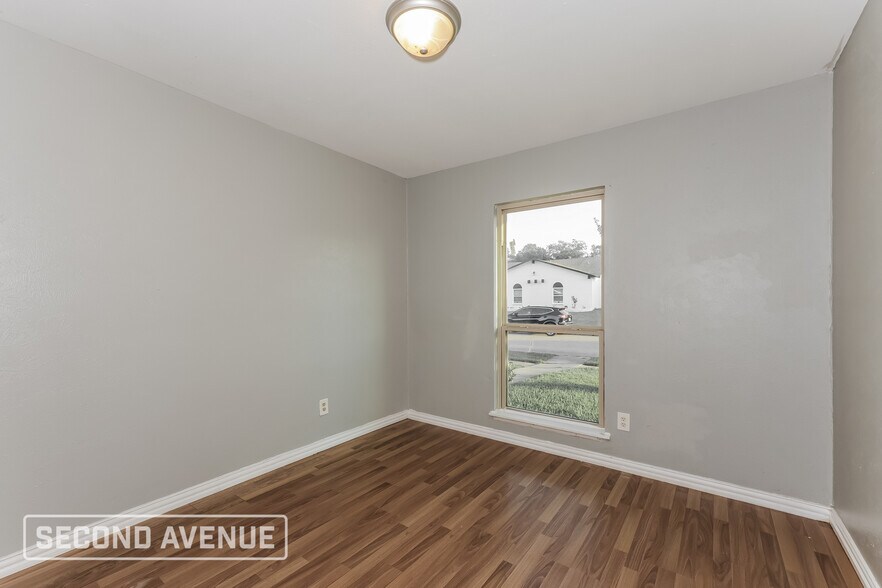 Building Photo - 7525 Ashcrest Ln