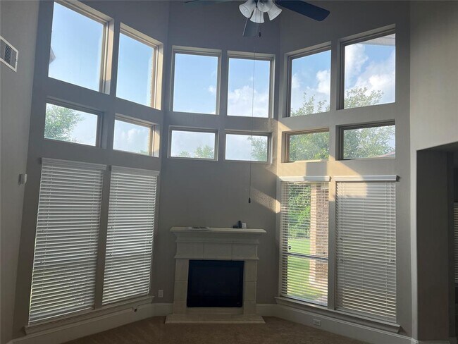 Building Photo - 5222 Heather Meadow Ln