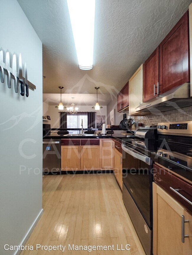 Building Photo - 2 br, 2 bath House - 4340 S Highland Drive...