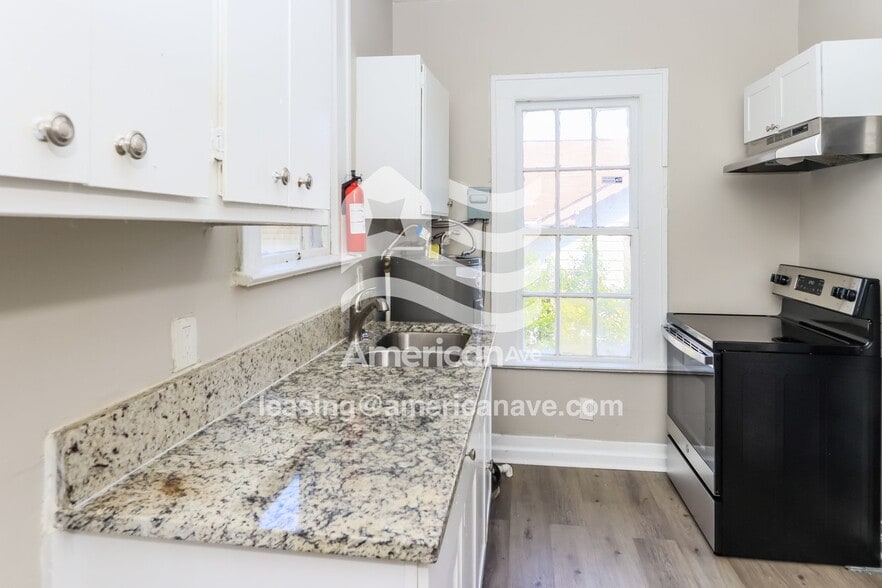 Building Photo - 1369 Winton Ave