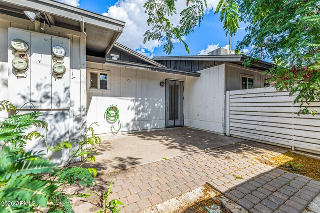 Building Photo - 3011 N 38th St