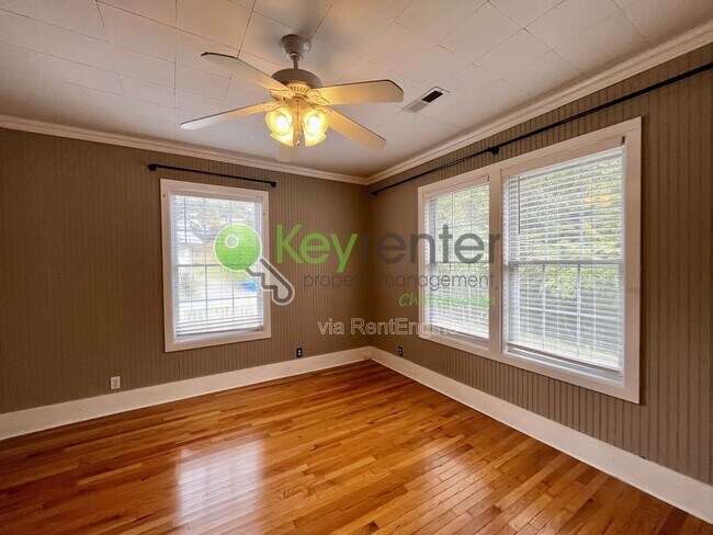 Building Photo - 904 Boylston St