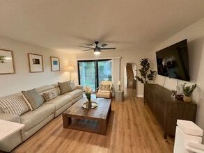 Building Photo - 5049 Genove Pl