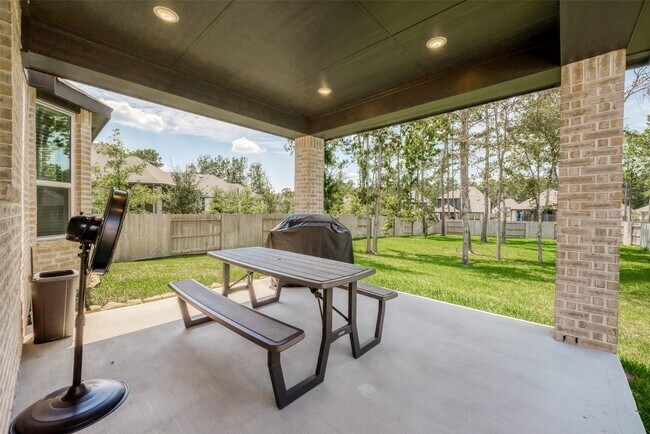 Building Photo - 430 W Cascade Heights Dr