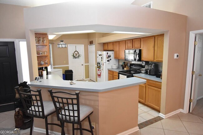 Building Photo - 200 McIntosh Dr