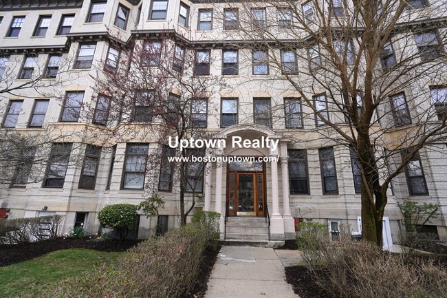 Building Photo - 1872 Commonwealth Ave