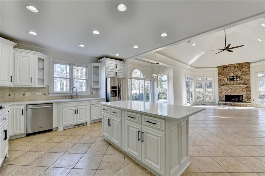Building Photo - 7970 St Marlo Fairway Dr