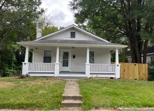Primary Photo - 213 N 15th Ave