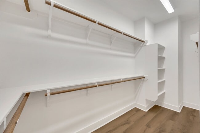 Building Photo - 10919 Brambling Wood Dr