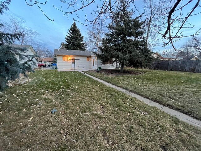 Building Photo - Cozy Home in Rams Village