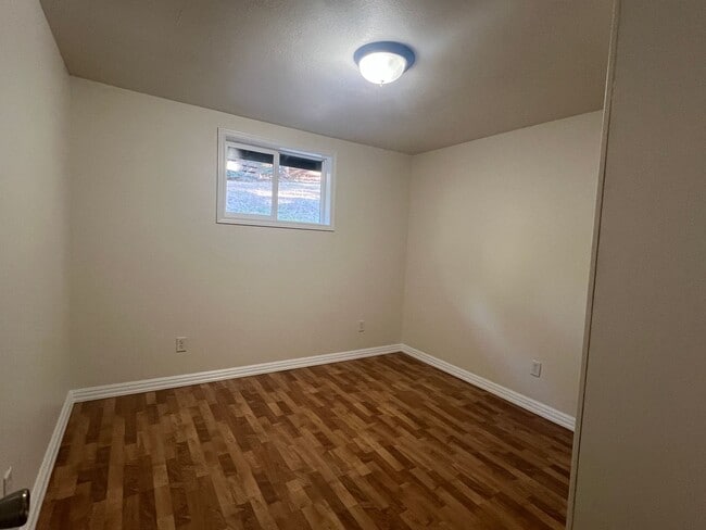 Building Photo - 3 bedroom, 1 bath Chehalis hillside home