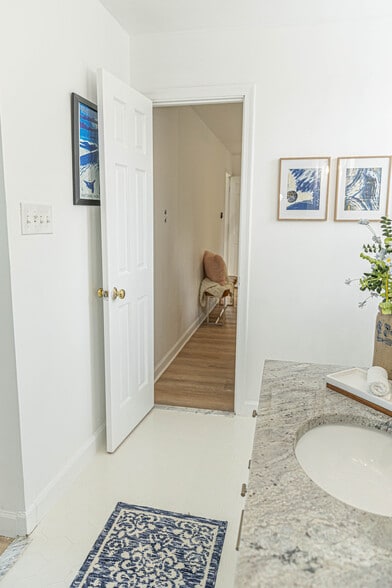 Building Photo - 212 Ambler St