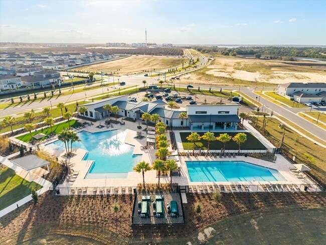 Building Photo - 2611 Runners Cir