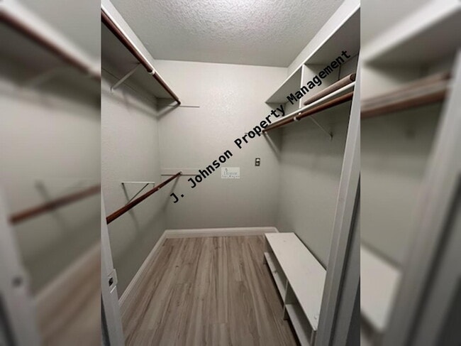 Building Photo - Beautifully Updated 3BR Home in the Heart of Manteca – Move-In Ready!