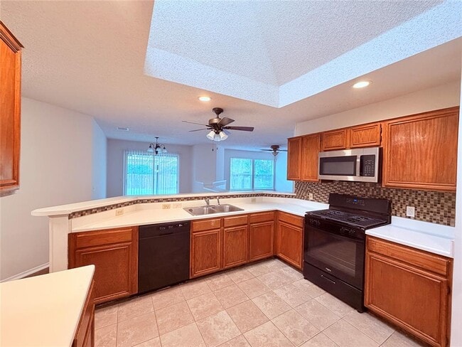 Building Photo - 16924 Cactus Blossom Dr