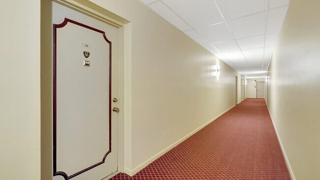 Building Photo - 4750 NW 22nd Ct