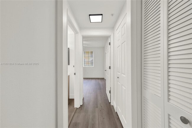 Building Photo - 2080 W Preserve Way