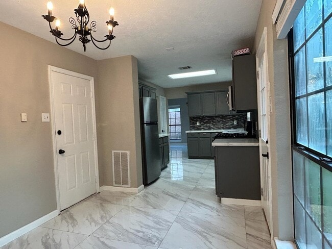 Building Photo - 14210 Orchard Farms Ln