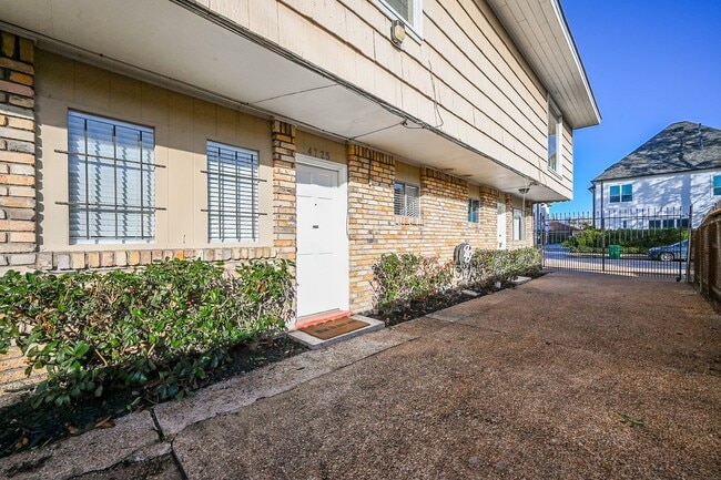 Building Photo - 4723 Merwin St
