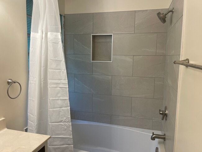 Building Photo - 2216 Orwell Ct