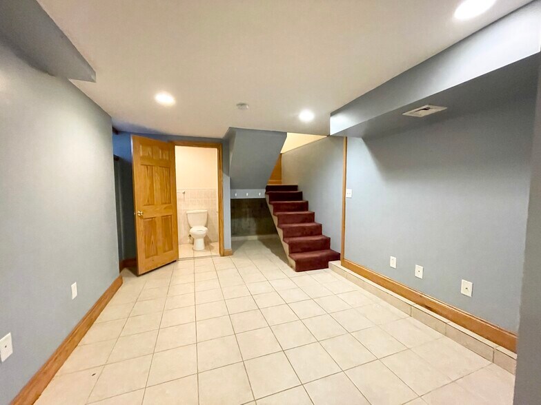 Building Photo - 241 W 3rd St