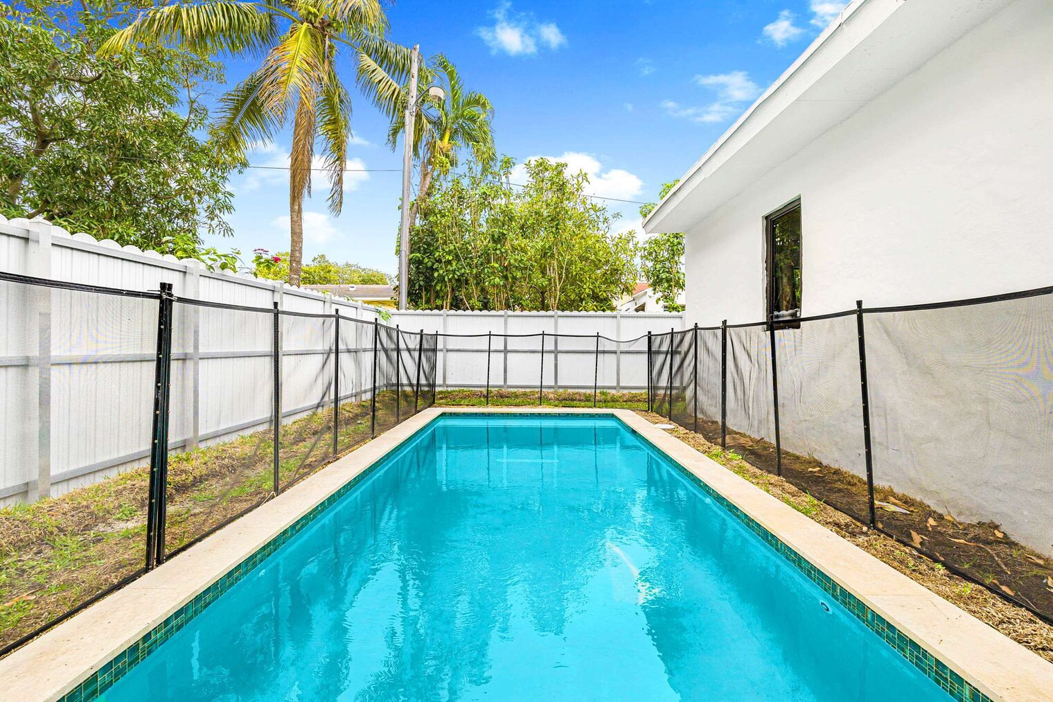 Building Photo - 6848 N Miami Ave