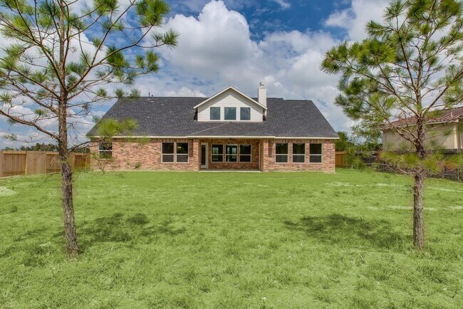 Building Photo - 76 Palmero Way