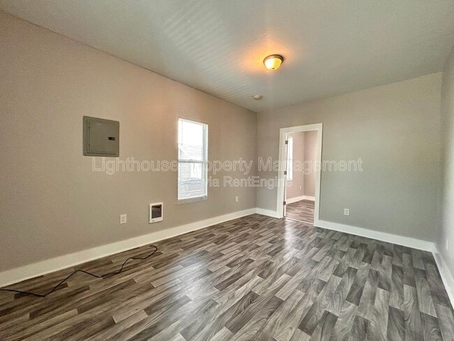 Building Photo - 2825 Sanford St