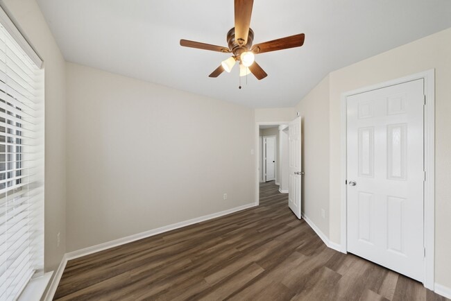 Building Photo - 1735 Riane Ln