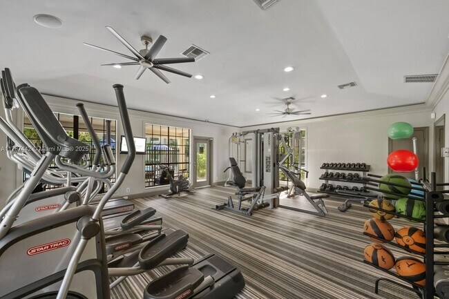 Building Photo - 6503 N Military Trl