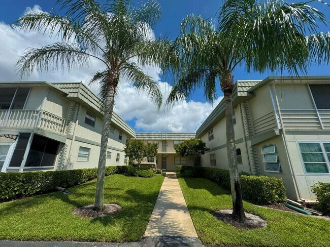 Building Photo - 161 Monaco Way