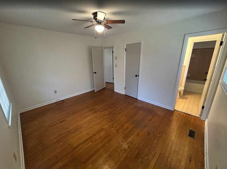 Building Photo - 3013 Scenic Dr