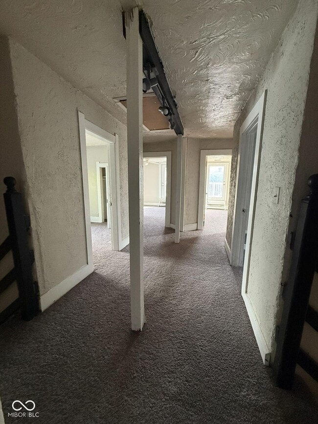 Building Photo - 250 Koehne St