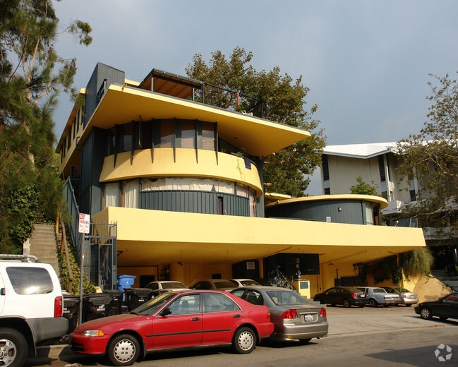 Building Photo - 10919 Strathmore Dr