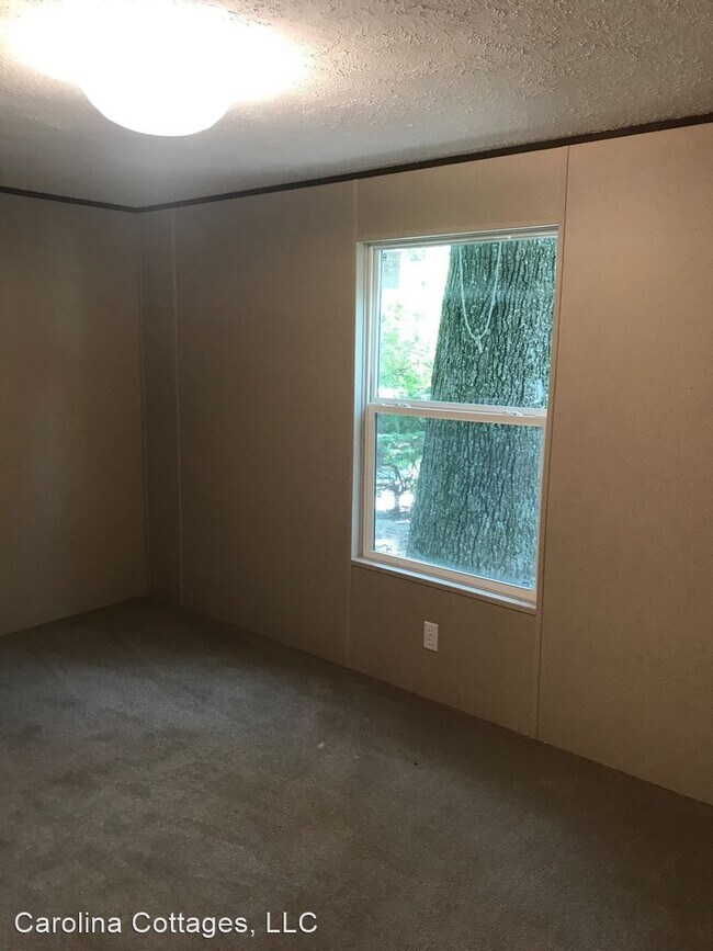 Building Photo - 2 br, 2 bath House - 56 Midland Lane