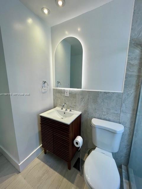 Building Photo - 221 SW 9th Ave