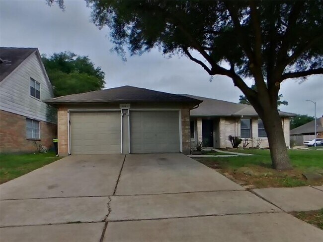 Primary Photo - 3551 Windmoor Dr